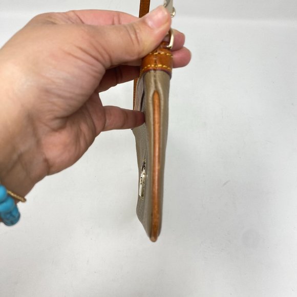 Dooney & Bourke Pebble Grain Medium Wristlet - Picture 12 of 15